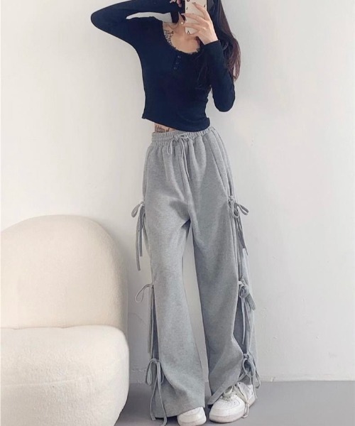 yuue' ( wear )(ユーイ)の「サイドリボンスウェットワイドパンツ(スウェットパンツ・レディース・グレー/ブラック/アイボリー・FREE)」の16枚目の写真