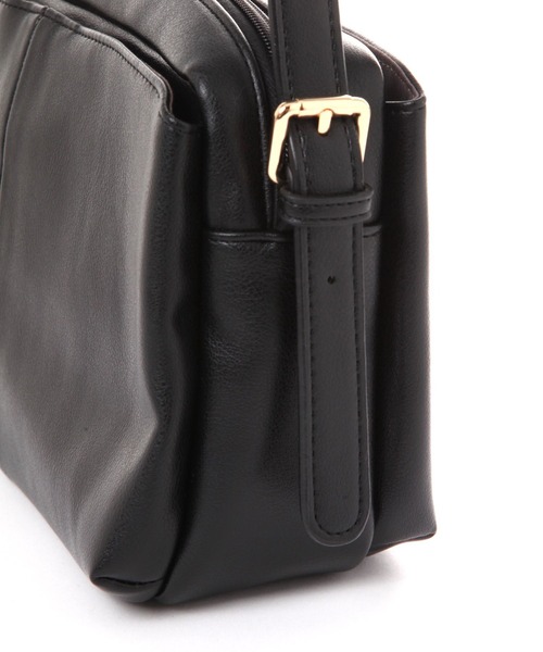 studio CLIP（スタディオクリップ）の「チャーム付き3ROOMショルダーバッグ（ショルダーバッグ・レディース・グリーン/ブラウン/ブラック/アイボリー・FREE）」の17枚目の写真