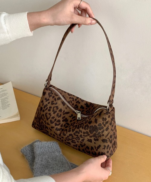 Chiina（チーナ）の「Chiina / レオパード柄スクエアミニバッグ（ハンドバッグ・レディース・ブラウン系2/ブラウン系1・FREE）」の2枚目の写真