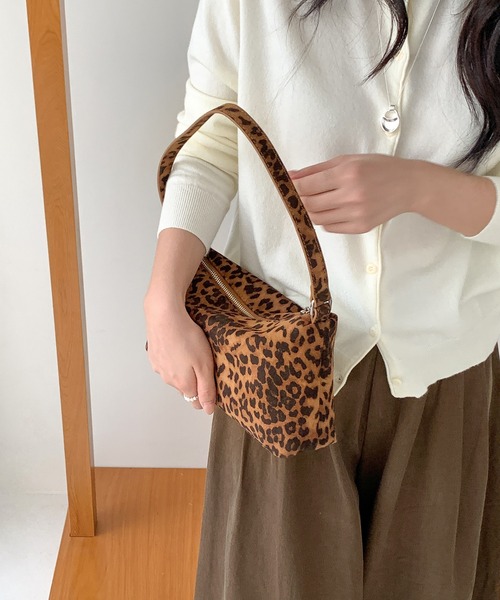 Chiina（チーナ）の「Chiina / レオパード柄スクエアミニバッグ（ハンドバッグ・レディース・ブラウン系2/ブラウン系1・FREE）」の4枚目の写真