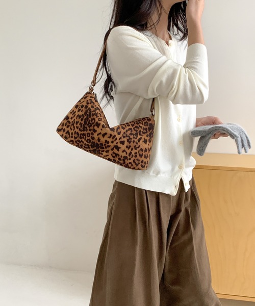 Chiina（チーナ）の「Chiina / レオパード柄スクエアミニバッグ（ハンドバッグ・レディース・ブラウン系2/ブラウン系1・FREE）」の5枚目の写真