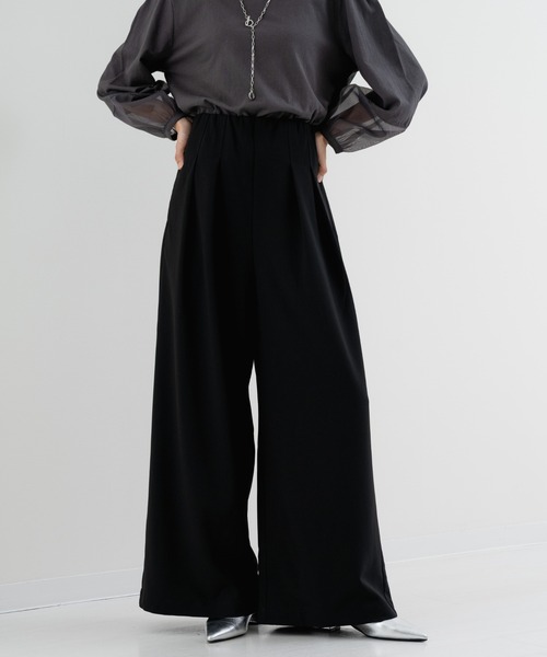 refinedworks（リファインドワークス）の「【refinedworks】ストレッチ 合繊の ハイウエストワイドパンツ（その他パンツ・レディース・ブラック/チャコールグレー・FREE）」の2枚目の写真