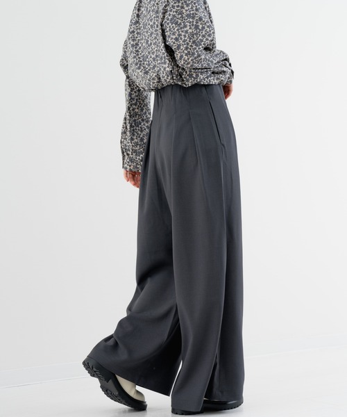 refinedworks（リファインドワークス）の「【refinedworks】ストレッチ 合繊の ハイウエストワイドパンツ（その他パンツ・レディース・ブラック/チャコールグレー・FREE）」の14枚目の写真