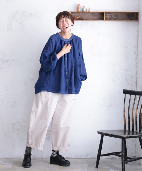 soulberry(ソウルベリー)の「青いリネンのブラウス(シャツ/ブラウス・レディース・ブルー・M/5L/4L/3L/LL/L)」の2枚目の写真