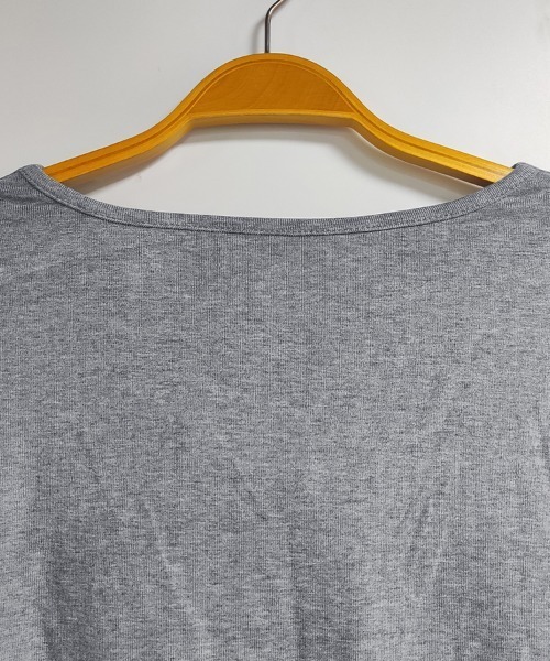 ONEP STAR（ワンピスター）の「ドレープネックストレッチトップス（Tシャツ/カットソー・レディース・テラコッタ/ホワイト/ライトグレー/ブラック/ダークグレー・MEDIUM/X-LARGE/LARGE）」の19枚目の写真