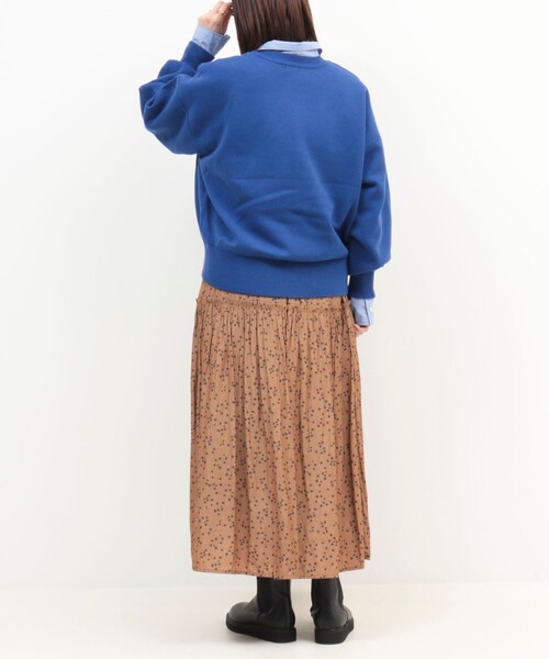 fredy couleur（フレディクルール）の「スウェットライク クルーネックプルオーバーニット（ニット/セーター・レディース・チャコールグレー/オフホワイト/ピンク/ブラウン/ロイヤルブルー・38）」の22枚目の写真