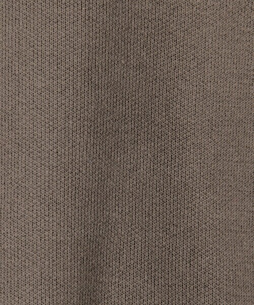 fredy couleur（フレディクルール）の「スウェットライク クルーネックプルオーバーニット（ニット/セーター・レディース・チャコールグレー/オフホワイト/ピンク/ブラウン/ロイヤルブルー・38）」の13枚目の写真