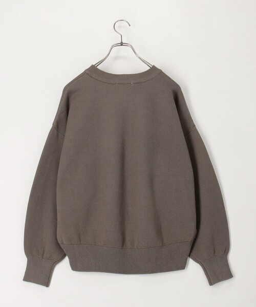 fredy couleur（フレディクルール）の「スウェットライク クルーネックプルオーバーニット（ニット/セーター・レディース・チャコールグレー/オフホワイト/ピンク/ブラウン/ロイヤルブルー・38）」の17枚目の写真