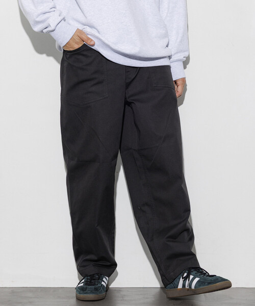 FREAK'S STORE(フリークスストア)の「ストレートシルエット ベイカーパンツ Fabric by SOLOTEX®︎(その他パンツ・メンズ・チャコールグレー/ブラック/ベージュ/その他7・LARGE/MEDIUM/SMALL)」の13枚目の写真