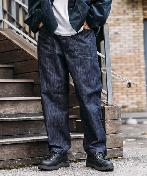 FREAK'S STORE(フリークスストア)の「ストレートシルエット ベイカーパンツ Fabric by SOLOTEX(R)(その他パンツ・メンズ・チャコールグレー/ブラック/ベージュ/その他7・LARGE/MEDIUM/SMALL)」の19枚目の写真