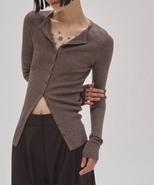 TODAYFUL（トゥデイフル）の「[TODAYFUL/トゥデイフル] シルクウール ニットカーディガン（カーディガン/ボレロ・レディース・チャコールグレー/ブラウン・F）」の2枚目の写真