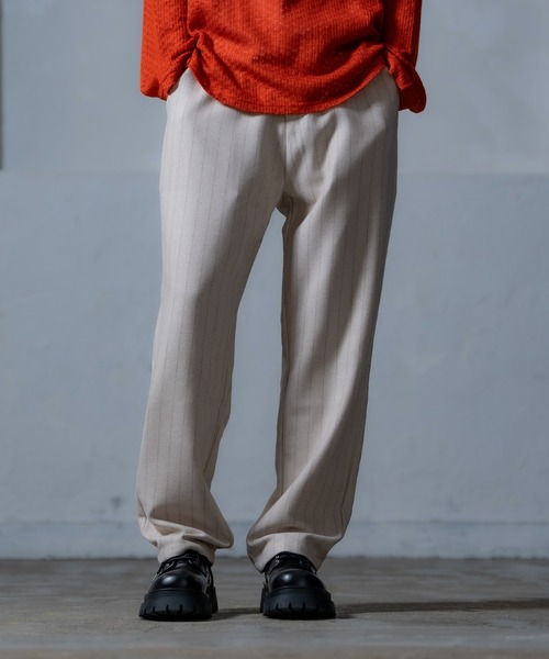 Crownor（クラウノアー）の「リラックスストレートフィット ストライプパンツ（スラックス・メンズ・アイボリー/ブラック/ブラウン・SMALL/MEDIUM/LARGE）」の7枚目の写真