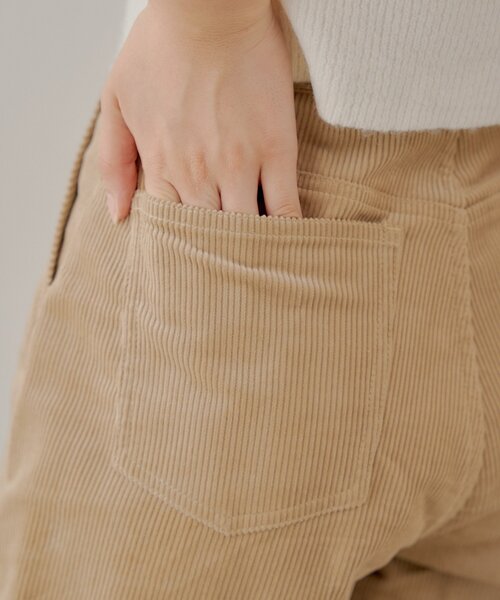 Chico(チコ)の「コーデュロイショートパンツ(その他パンツ・レディース・ブラック/ベージュ/ブラウン/ピンク・SMALL/MEDIUM)」の20枚目の写真