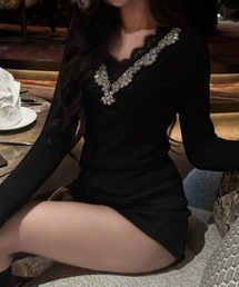 ALLuRing ChaRm（アリュリングチャーム）の「【ALLuRing ChaRm × c_mk7o】Vneck Lace Tops / Vネックレーストップス（Tシャツ/カットソー）」