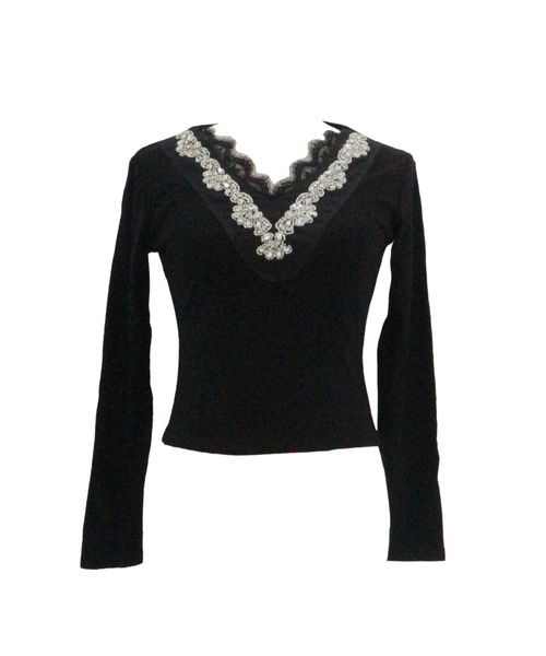ALLuRing ChaRm(アリュリングチャーム)の「【ALLuRing ChaRm × c_mk7o】Vneck Lace Tops / Vネックレーストップス(Tシャツ/カットソー・レディース・ブラック・FREE)」の6枚目の写真
