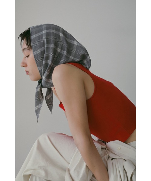 anuke(アンヌーク)の「Check Scarf(バンダナ/スカーフ・レディース・ブルー/クリーム・FREE)」の12枚目の写真