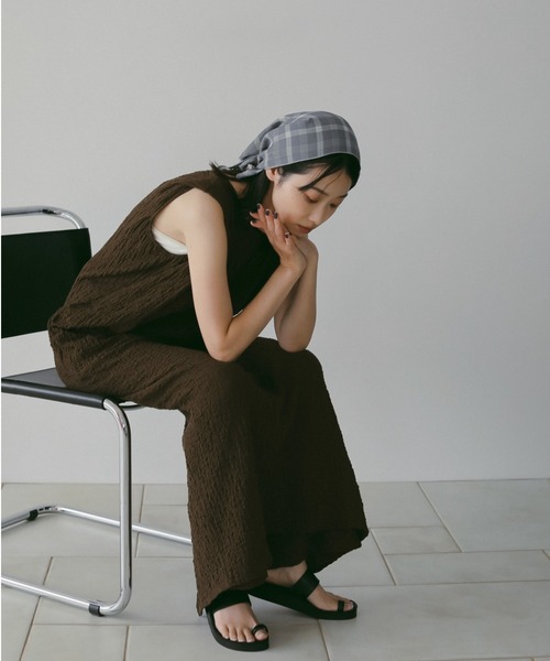 anuke(アンヌーク)の「Check Scarf(バンダナ/スカーフ・レディース・ブルー/クリーム・FREE)」の14枚目の写真