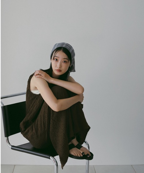 anuke(アンヌーク)の「Check Scarf(バンダナ/スカーフ・レディース・ブルー/クリーム・FREE)」の18枚目の写真