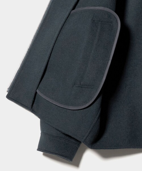 BEAUTY&YOUTH UNITED ARROWS(ビューティーアンドユースユナイテッドアローズ)の「ショートビーバー リバー ブルゾン(ブルゾン・メンズ・ネイビー/ベージュ/ダークグレー・S/M/XL/L)」の10枚目の写真