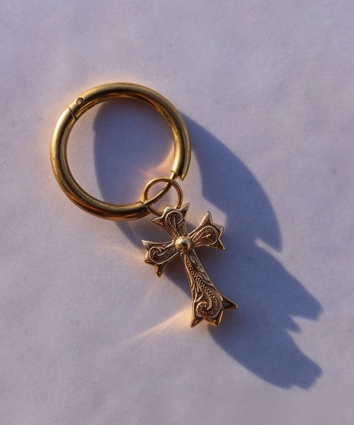 IRIEBEACH（アイリービーチ）の「cross hoop pierce/【ハワイアンジュエリー】【サージカルステンレス】【金属アレルギー対応】【IRIEBEACH / アイリービーチ】つけっぱなしOK（ピアス（片耳用）・レディース・シルバー/ゴールド/ピンク・FREE）」の20枚目の写真