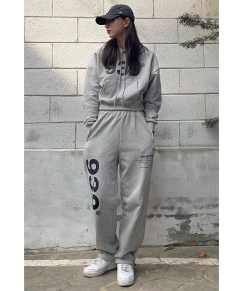 ARCHIVE BOLD(アーカイブボールド)の「939 LOGO CROP HOOD(GRAY)(パーカー・レディース・その他・OS)」の13枚目の写真