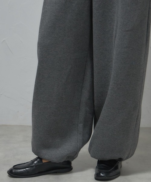 leimn(レイムン)の「裏起毛ルーズパンツ(スウェットパンツ・レディース・チャコールグレー/ブラック/アイボリー・FREE)」の15枚目の写真