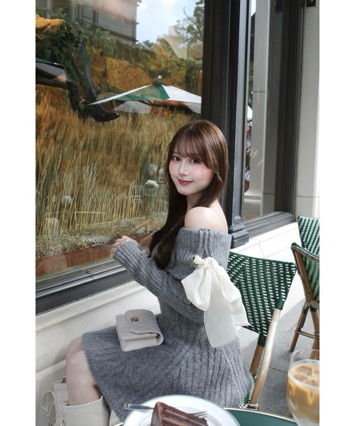 Ribbon Off-Shoulder Cable Knit Dress（ワンピース）｜MISTREASS