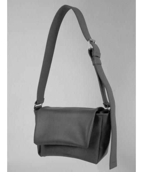 FURLA（フルラ）の「MAN ENEA M MESSENGER（メッセンジャーバッグ