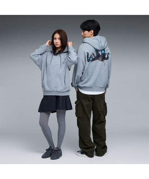 PUMA(プーマ)の「PUMA プーマ ユニセックス PUMA x モンスターハンターワイルズ フーディ バッ(スウェット・メンズ・ダークベージュ/霜降りグレー・X-SMALL/X-LARGE/SMALL/MEDIUM/LARGE)」の3枚目の写真