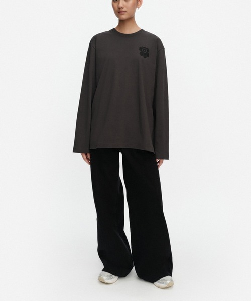 marimekko(マリメッコ)の「【kioski】 Biitti Unikko / shirt(Tシャツ/カットソー・レディース・ブラック・LARGE/MEDIUM/SMALL/X-SMALL/X-LARGE)」の1枚目の写真
