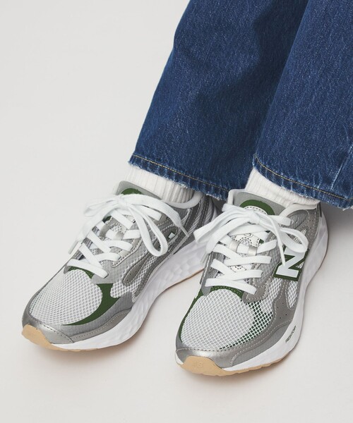 green label relaxing（グリーンレーベルリラクシング）の「＜New Balance＞フレッシュフォーム アリシ ティラルクス  スニーカー（スニーカー・レディース・シルバー/ブラック/ホワイト・22.5cm/23cm/23.5cm/24cm/24.5cm/25cm）」の6枚目の写真