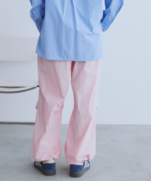 Auntie Rosa Holiday(アンティローザホリデー)の「ナイロンライトウエイトボリュームパンツ(その他パンツ・レディース・ピンク/グレイッシュベージュ/ブラック・FREE)」の8枚目の写真
