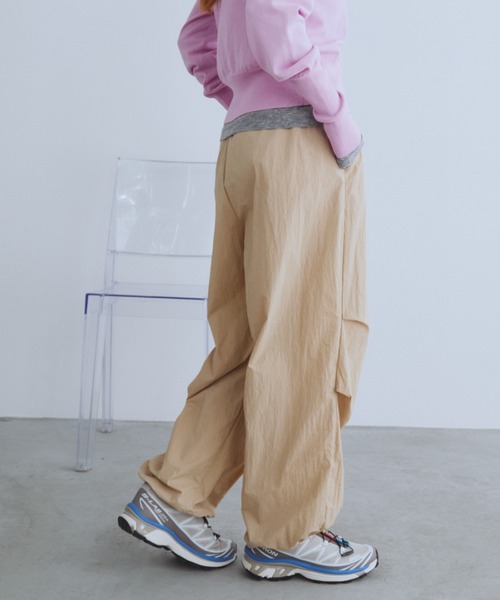 Auntie Rosa Holiday(アンティローザホリデー)の「ナイロンライトウエイトボリュームパンツ(その他パンツ・レディース・ピンク/グレイッシュベージュ/ブラック・FREE)」の17枚目の写真