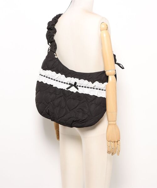 Honey Cinnamon（ハニーシナモン）の「ハートキルティングショルダーバッグ（ショルダーバッグ・レディース・ブラック/ピンク・FREE）」の17枚目の写真