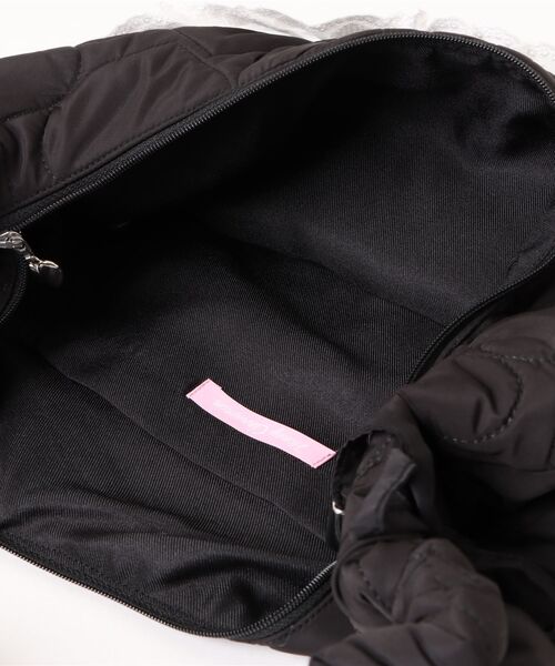 Honey Cinnamon（ハニーシナモン）の「ハートキルティングショルダーバッグ（ショルダーバッグ・レディース・ブラック/ピンク・FREE）」の16枚目の写真