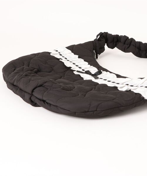 Honey Cinnamon（ハニーシナモン）の「ハートキルティングショルダーバッグ（ショルダーバッグ・レディース・ブラック/ピンク・FREE）」の15枚目の写真