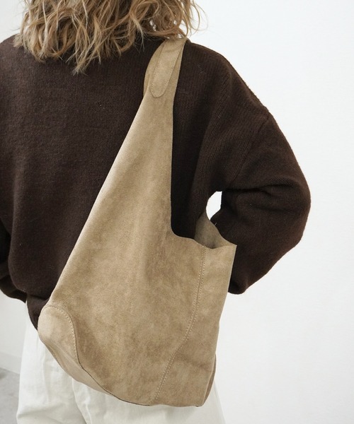 gossara(ゴサラ)の「【待望の再入荷】スエードタッチワンショルBAG(トートバッグ・レディース・ベージュ/ブラウン・FREE)」の4枚目の写真