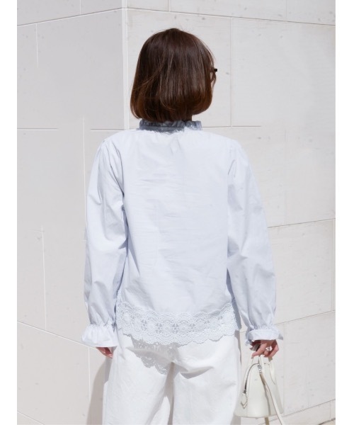 BeBeoD（べベッド）の「レースヘムフリルネックブラウス（シャツ/ブラウス・レディース・ホワイト/ブルー・フリー）」の4枚目の写真