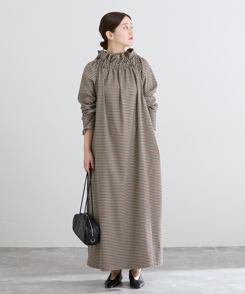 IENA（イエナ）の「《新色/追加》＆MyuQ/アンドミューク KAKU バッグ MCB096（ショルダーバッグ・レディース・キャメル/アイボリー/ブラック・FREE）」の7枚目の写真