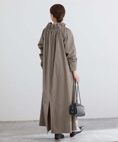 IENA（イエナ）の「《新色/追加》＆MyuQ/アンドミューク KAKU バッグ MCB096（ショルダーバッグ・レディース・キャメル/アイボリー/ブラック・FREE）」の8枚目の写真