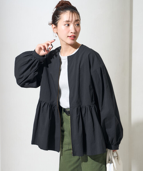 FREAK'S STORE(フリークスストア)の「限定展開 ティアード 切り替え フレア ジャケット(その他アウター・レディース・オリーブ/ブラック/モカ/ライトグレー/ブルー・フリ-)」の2枚目の写真