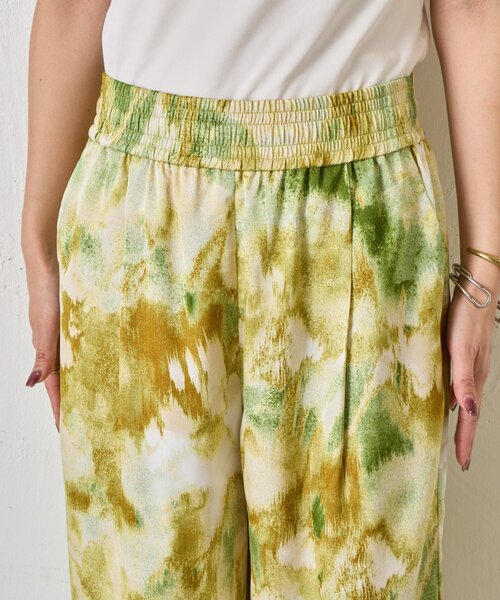 Jena espace merveilleux(ジェナ エスパスメルヴェイユ)の「【柄で華やぐ】ぼかし花柄ツイルパンツ(その他パンツ・レディース・グリーン/チャコールグレー・FREE)」の10枚目の写真