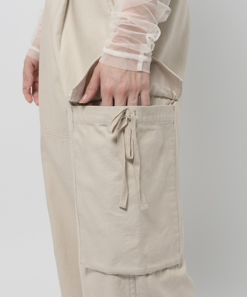 niko and...(ニコアンド)の「バックサテンミリタリーパンツ(カーゴパンツ・レディース・アイボリー/カーキ・FREE)」の3枚目の写真