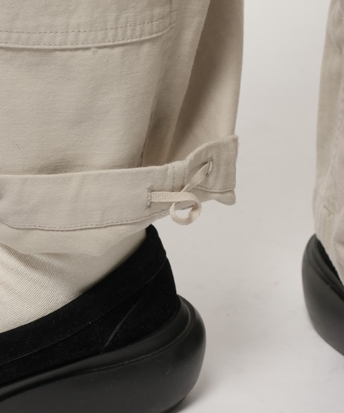 niko and...(ニコアンド)の「バックサテンミリタリーパンツ(カーゴパンツ・レディース・アイボリー/カーキ・FREE)」の5枚目の写真
