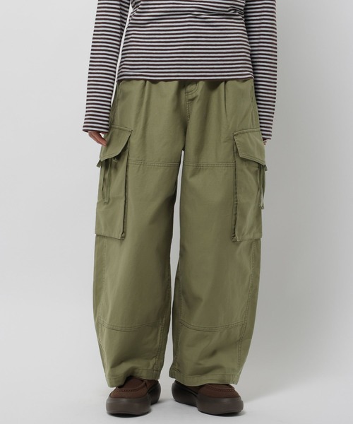 niko and...(ニコアンド)の「バックサテンミリタリーパンツ(カーゴパンツ・レディース・アイボリー/カーキ・FREE)」の22枚目の写真