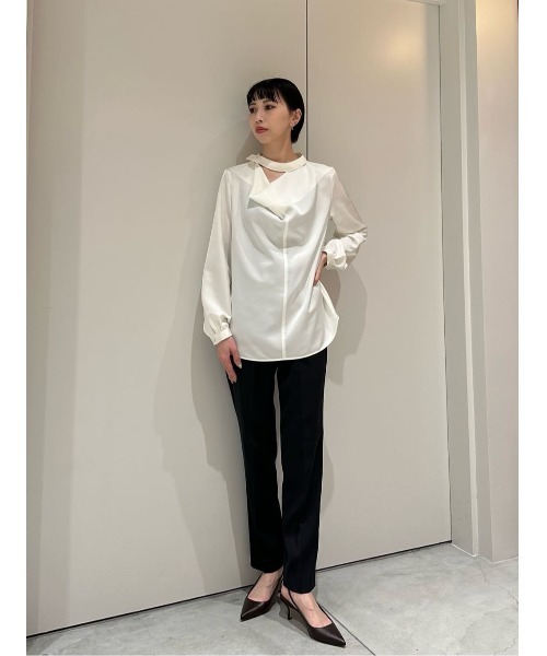 COLUMN(コラム)の「COLUMN / ネックドレープブラウス(シャツ/ブラウス・レディース・ベージュ/ホワイト・38/36)」の13枚目の写真