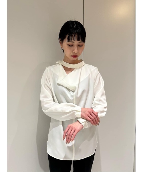 COLUMN(コラム)の「COLUMN / ネックドレープブラウス(シャツ/ブラウス・レディース・ベージュ/ホワイト・38/36)」の14枚目の写真