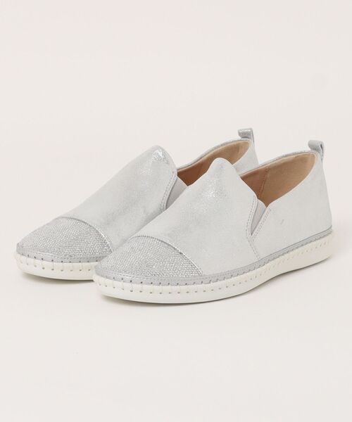 UnReef(アンリーフ)の「トゥーキャップスリッポンシューズ(パンプス・レディース・ホワイト/シルバー・22.5cm/23.0cm/23.5cm/24.0cm/24.5cm)」の2枚目の写真