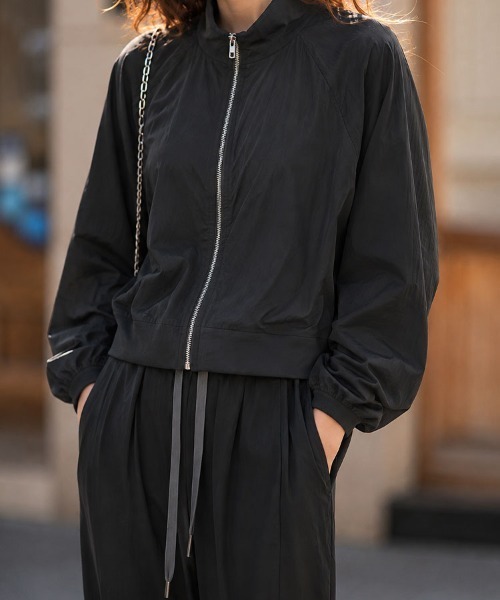 SallyLunn(サリーラン)の「ジップアップメッシュジャージセットアップ(セットアップ・レディース・ブラック/ピンク・LARGE/MEDIUM)」の5枚目の写真