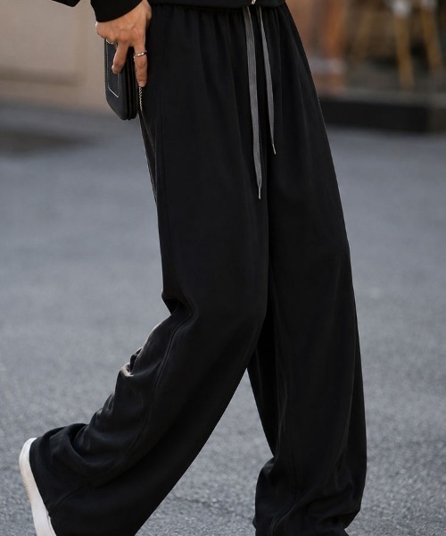 SallyLunn(サリーラン)の「ジップアップメッシュジャージセットアップ(セットアップ・レディース・ブラック/ピンク・LARGE/MEDIUM)」の6枚目の写真